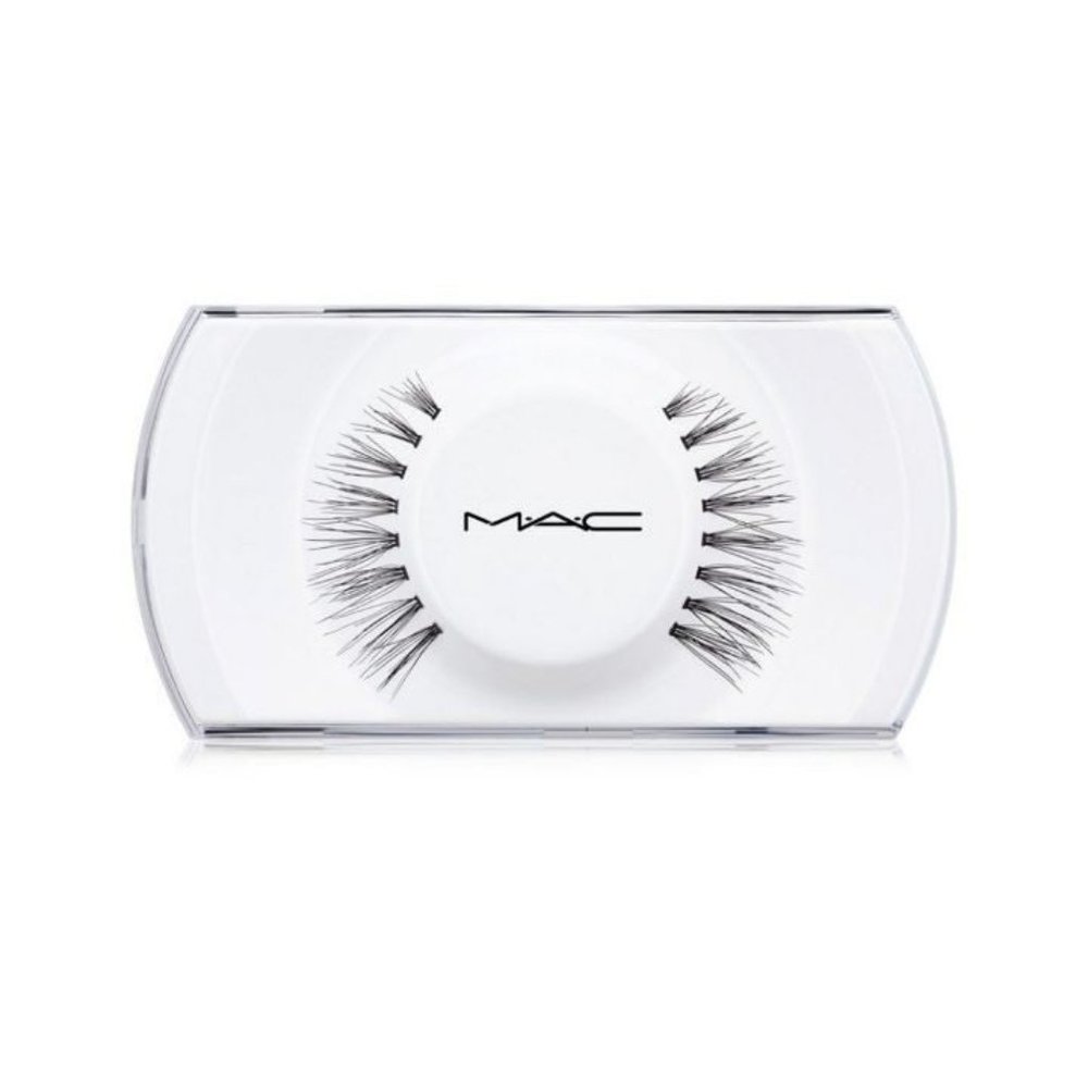 MAC 81 Charmer false Lashes